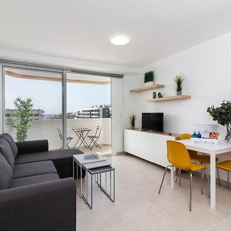 Homeforguest Modern And Recently Renovated Apartment In Arona アロナ エクステリア 写真