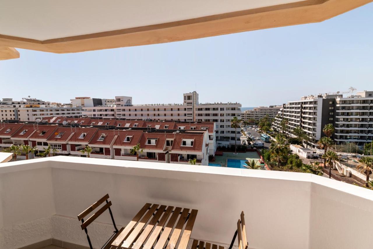 Homeforguest Modern And Recently Renovated Apartment In Arona アロナ エクステリア 写真