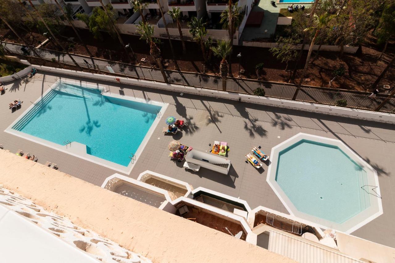 Homeforguest Modern And Recently Renovated Apartment In Arona アロナ エクステリア 写真