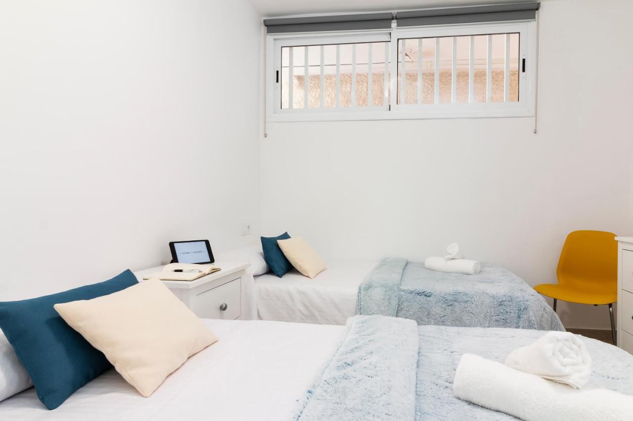 Homeforguest Modern And Recently Renovated Apartment In Arona アロナ エクステリア 写真